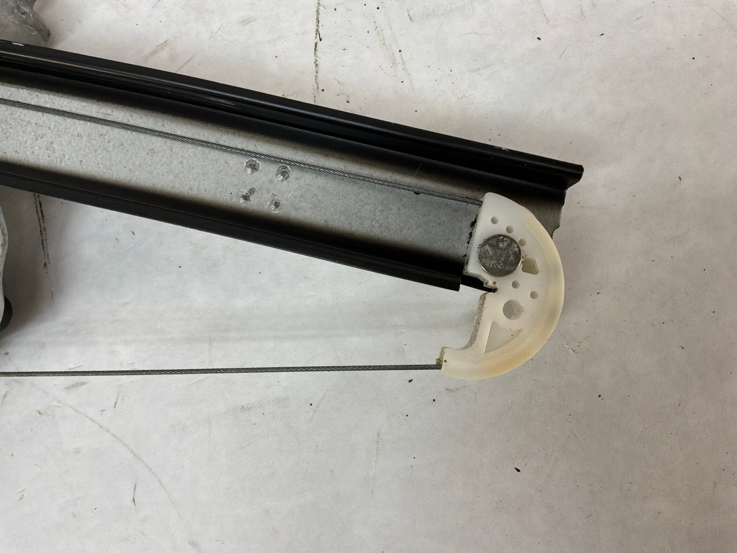 2014 Chevy Caprice PPV LH Driver Rear Window Regulator w/ Motor OEM
