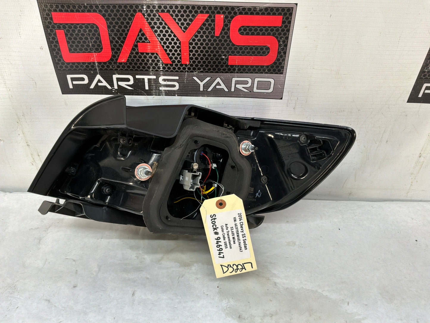 Head light - Day's Parts Yard