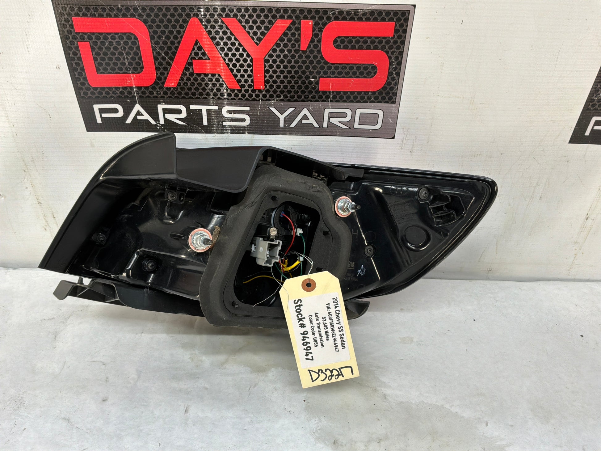 Head light - Day's Parts Yard