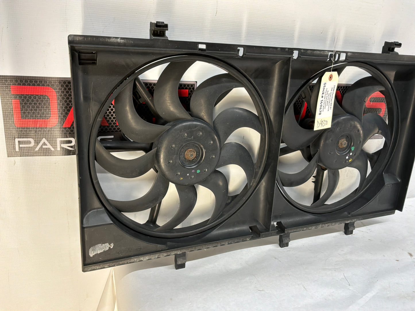 2008 Pontiac G8 GT Dual Radiator Electric Coolant Cooling Fans Assembly OEM