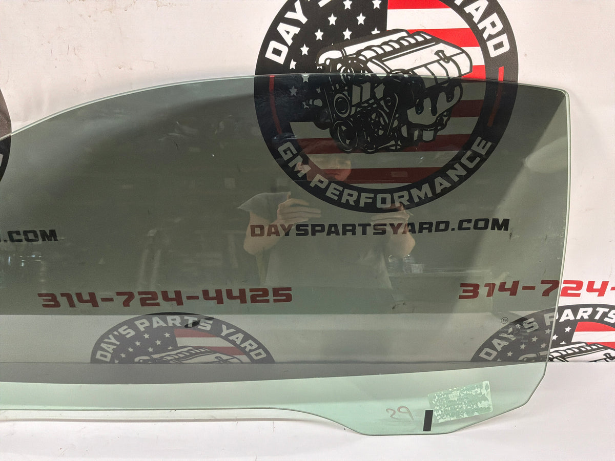 2002 Chevy C5 Corvette RH Passenger Front Door Window Glass OEM