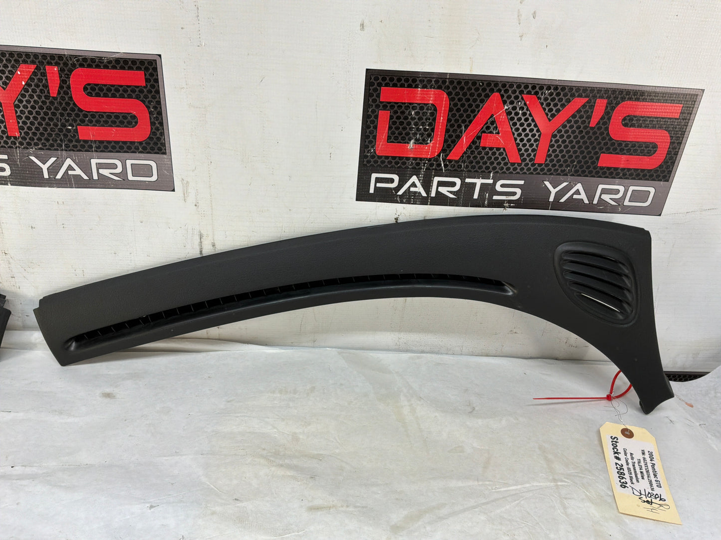 2004 Pontiac GTO RH & LH Dash Cowl Defrost Panels Vent Trim OEM