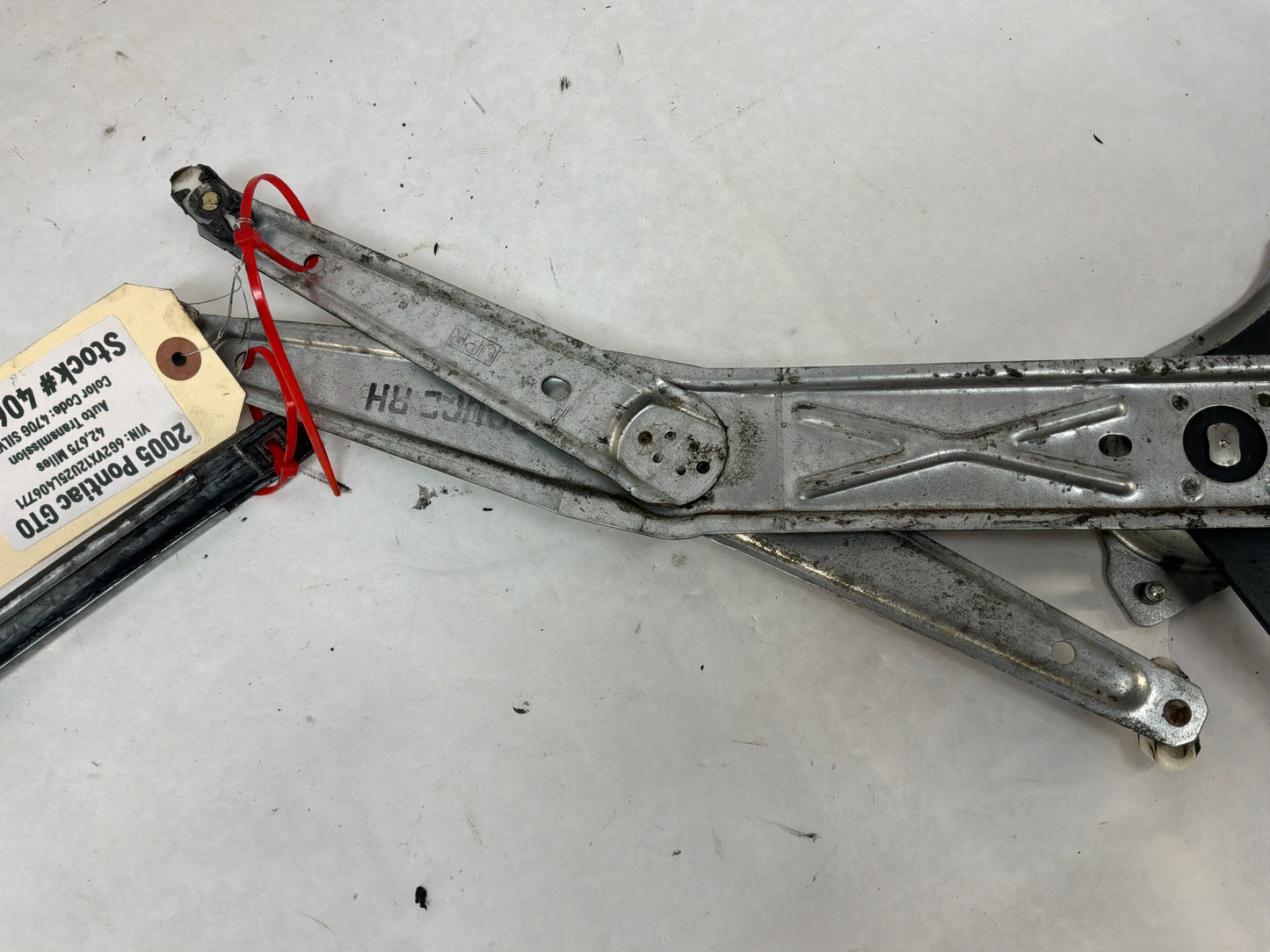 2005 Pontiac GTO RH Passenger Front Window Regulator Motor OEM