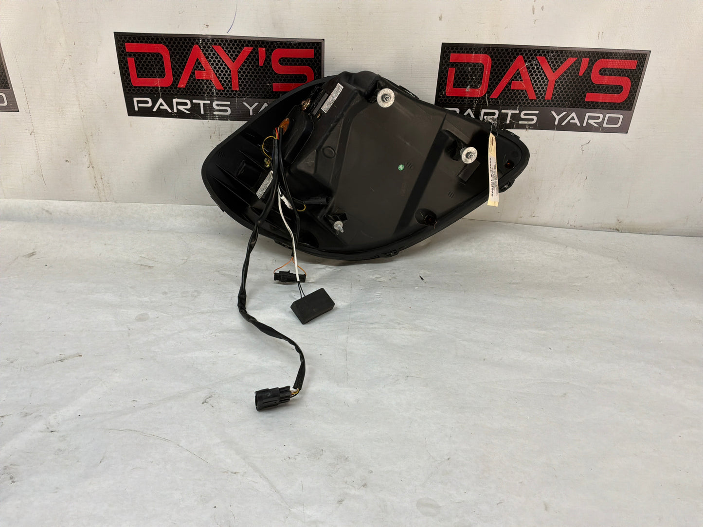 Headlight - Day's Parts Yard