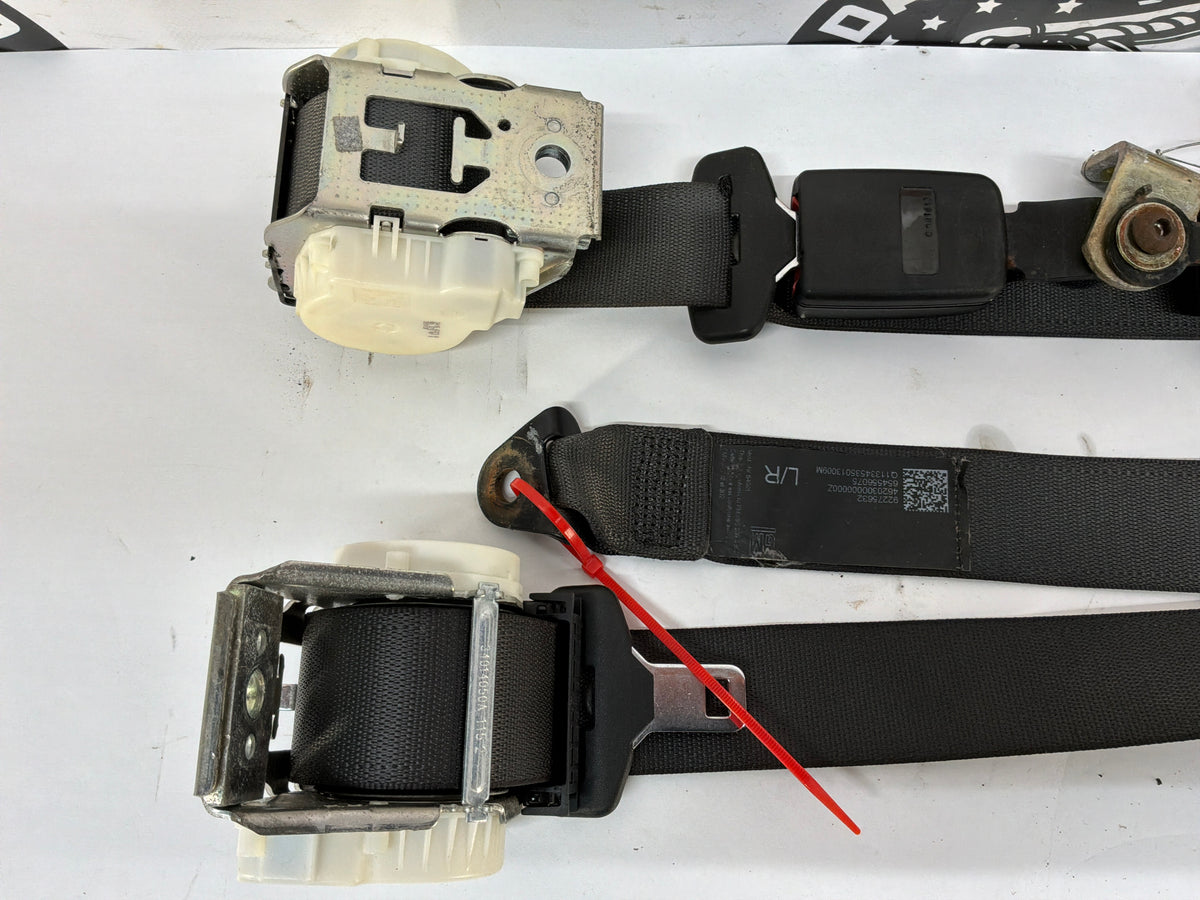 2014 Chevy Caprice PPV Rear Seatbelt Seat Belt Retractor Set OEM