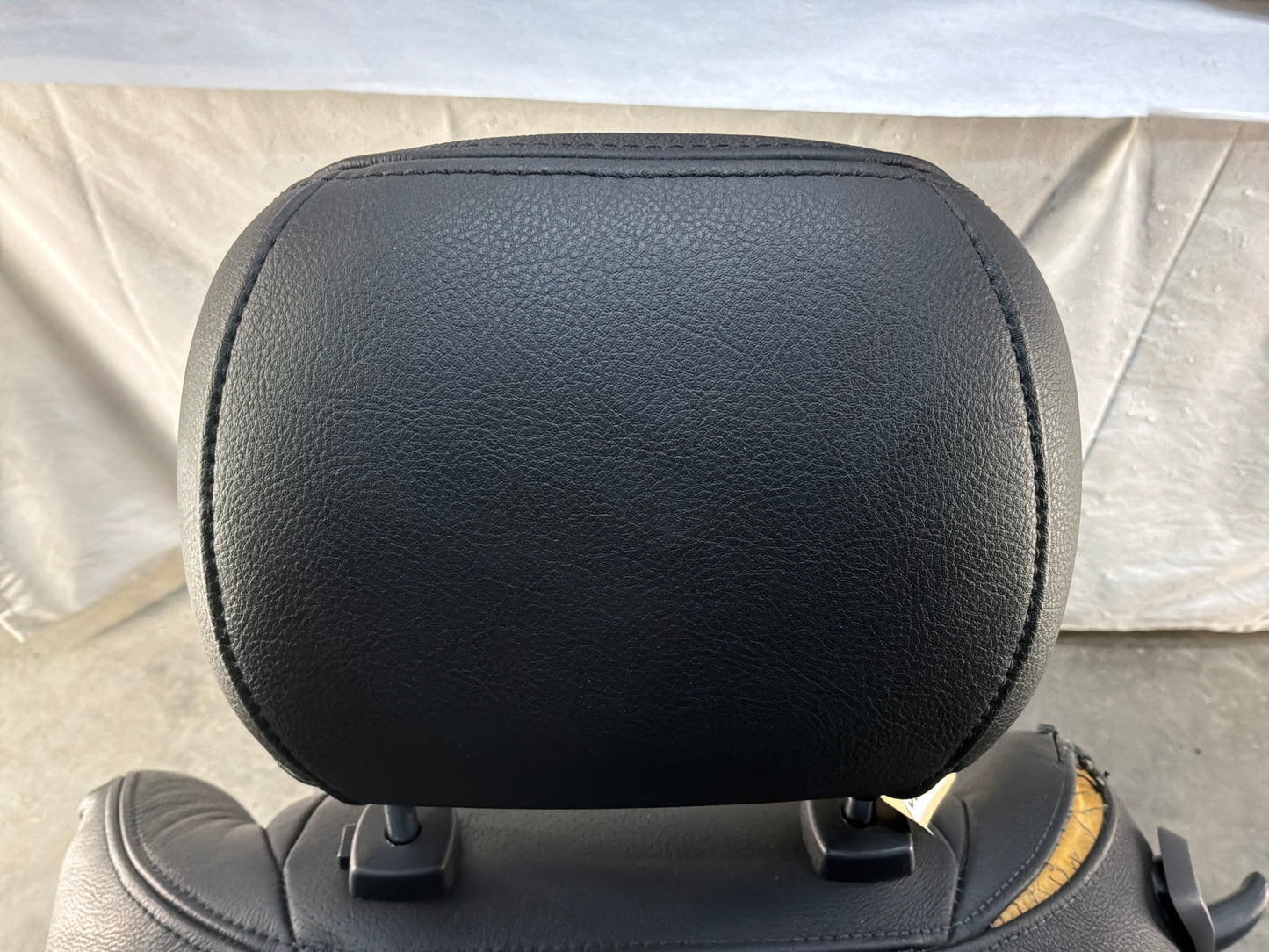 2006 Pontiac GTO Seats Fronts and Rears Black Leather OEM