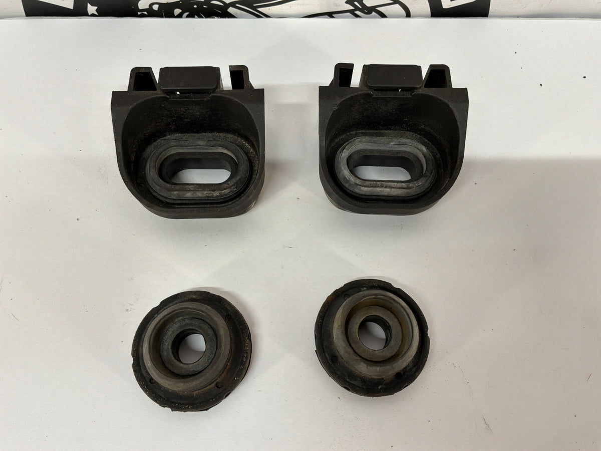 2009 Pontiac G8 GT RH & LH Upper & Lower Radiator Bracket Mounts Bushings OEM - Day's Parts Yard