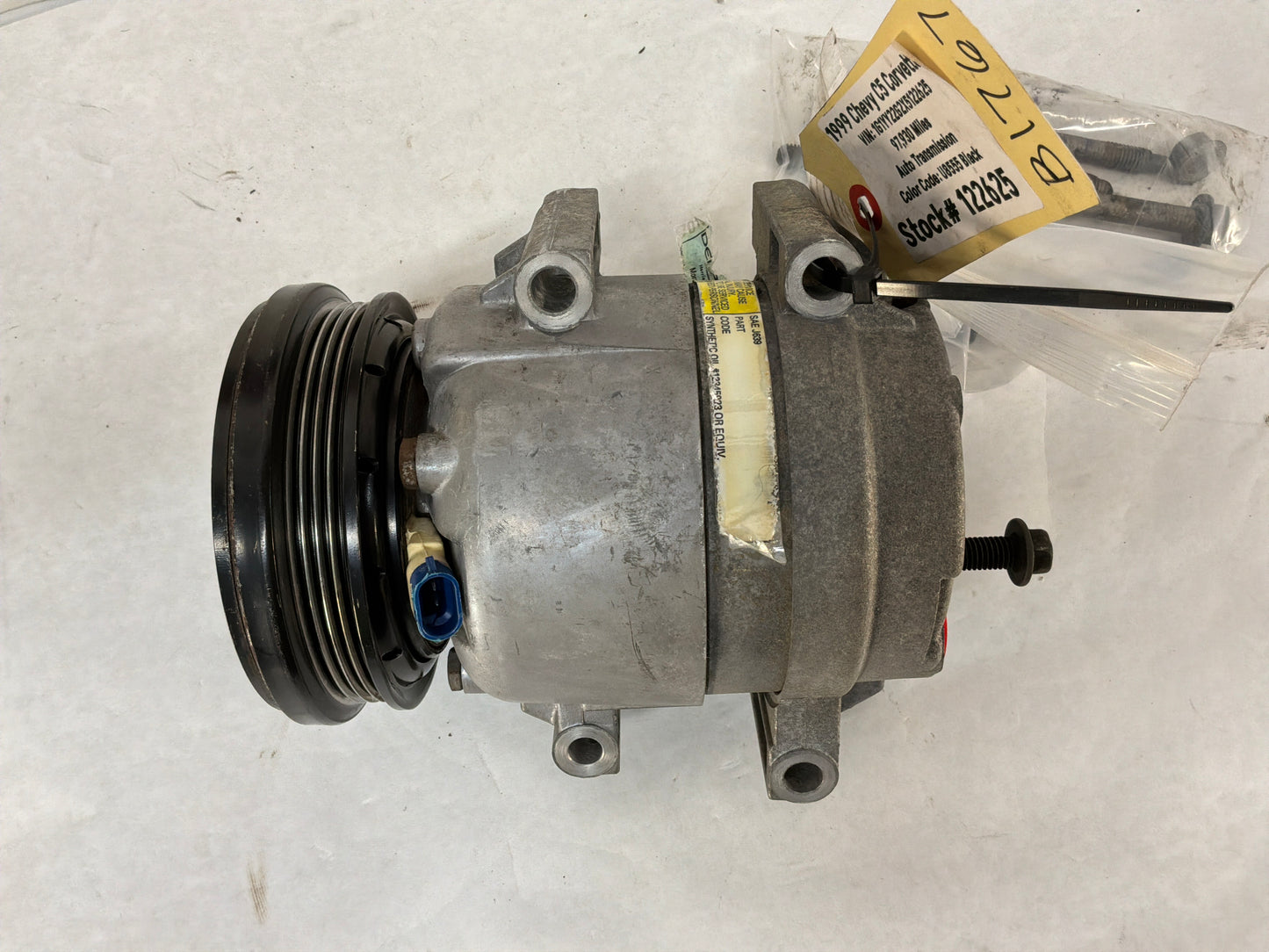 1999 Chevy C5 Corvette Air Conditioner AC Compressor w/ Hardware OEM