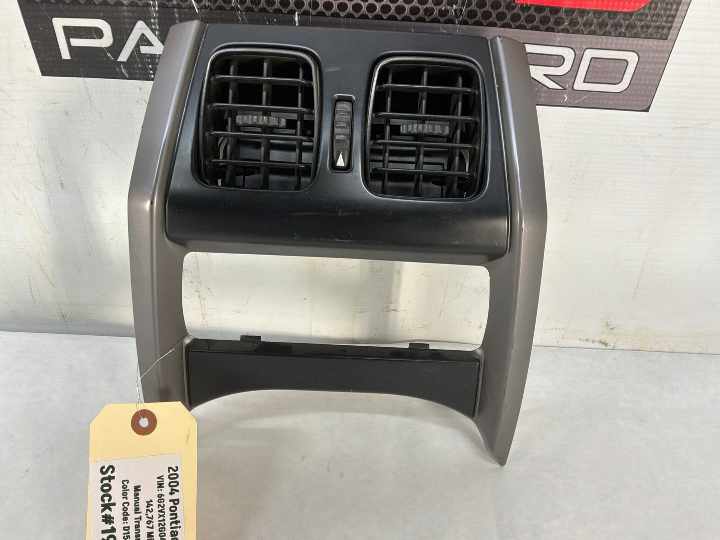 2004 Pontiac GTO Centre Console Rear Air Vent OEM - Day's Parts Yard