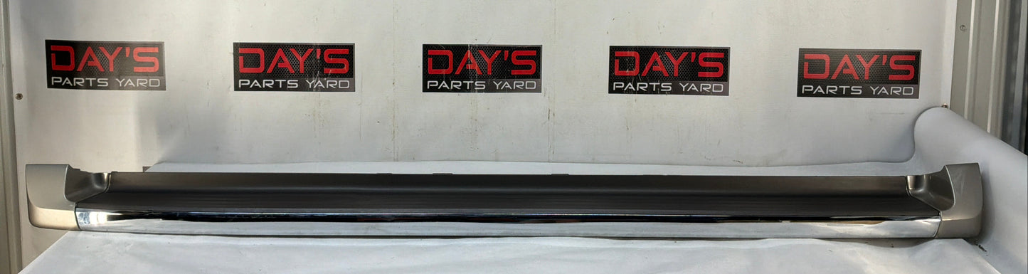 2002 Cadillac Escalade EXT LH Driver Running Board OEM