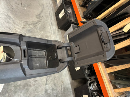 Dash w  enter console and Shifter - Day's Parts Yard