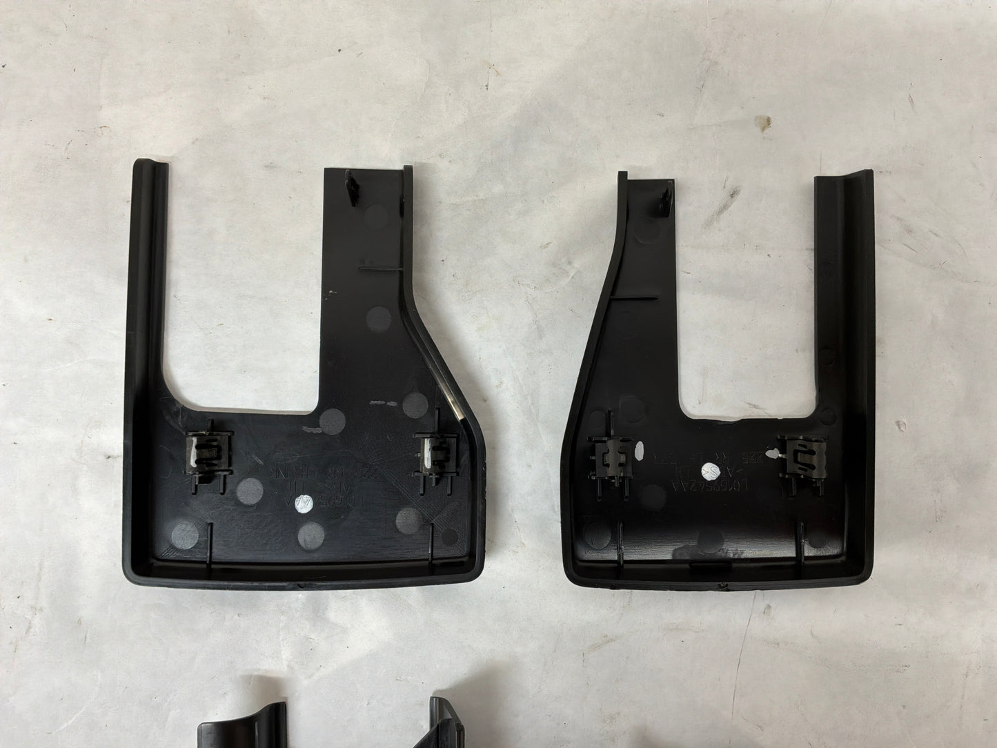 2011 Cadillac CTS-V Coupe LH Driver Front Inner and Outer Seat Trim Covers OEM