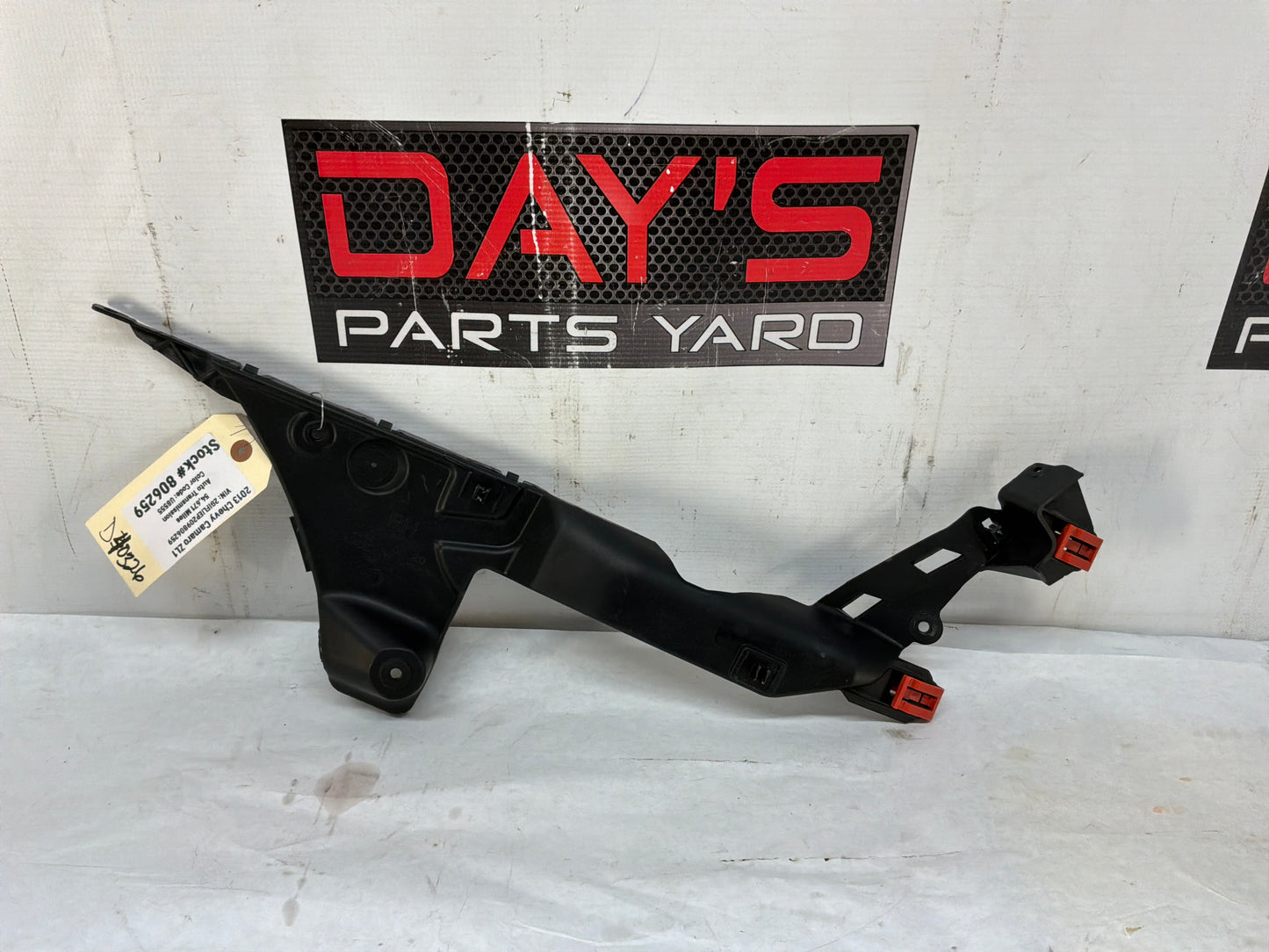 2013 Chevy Camaro ZL1 RH Passenger Rear Bumper Guide Bracket Support OEM