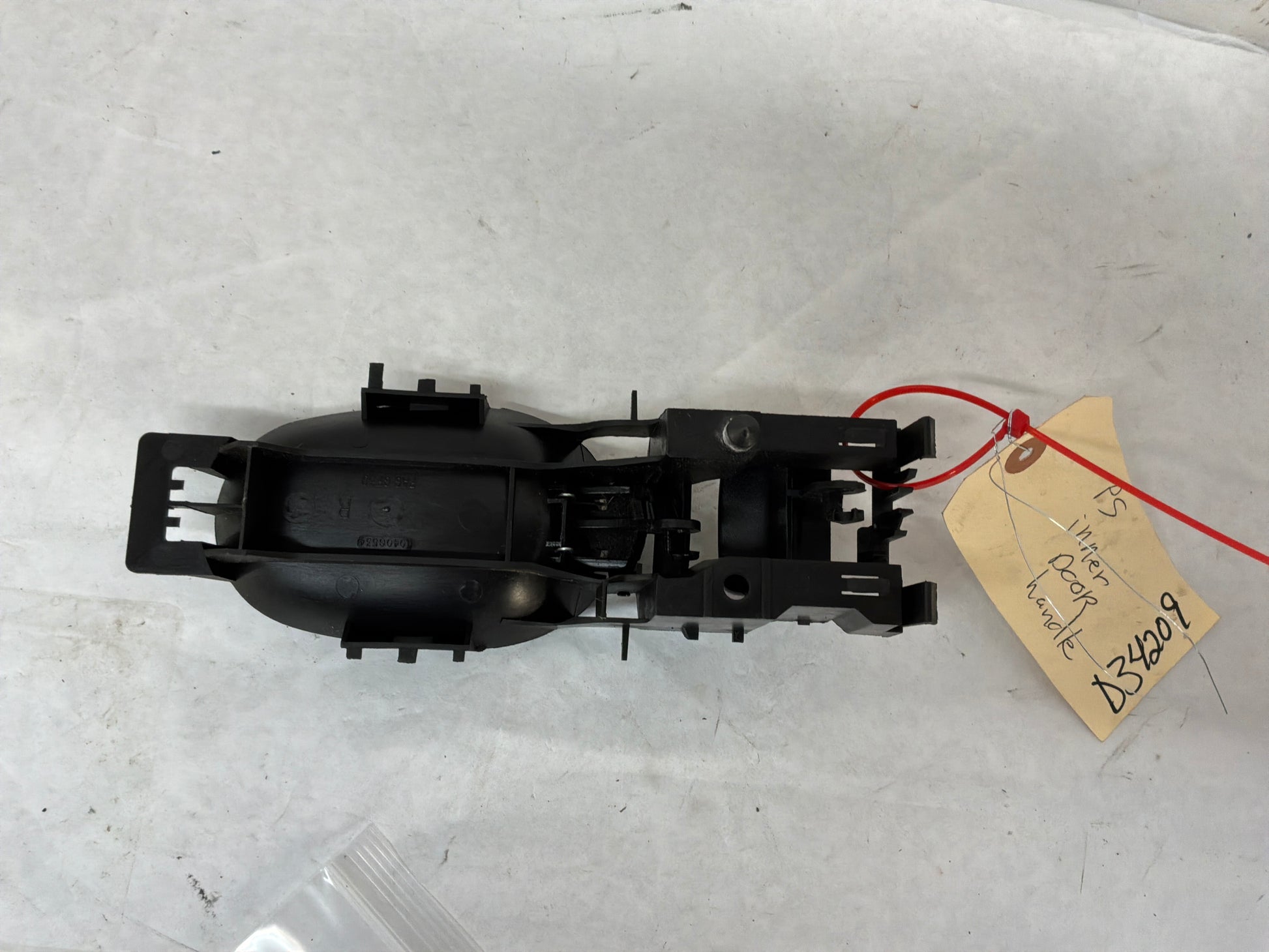 Rh door handle - Day's Parts Yard