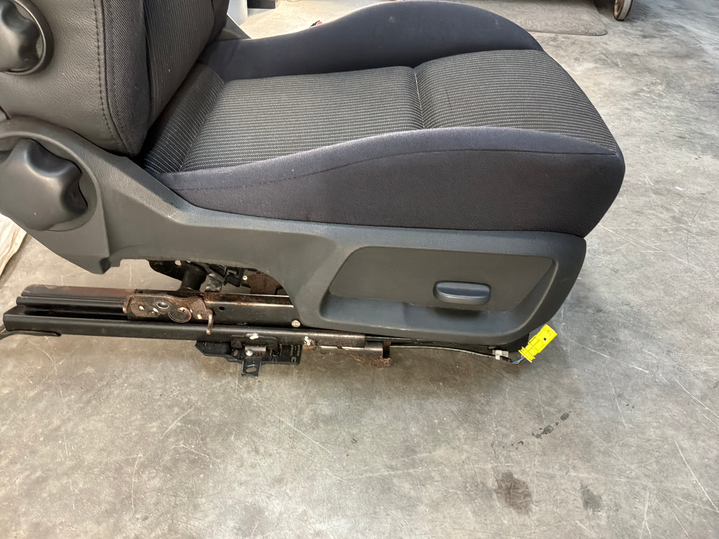 Front Seats - Day's Parts Yard