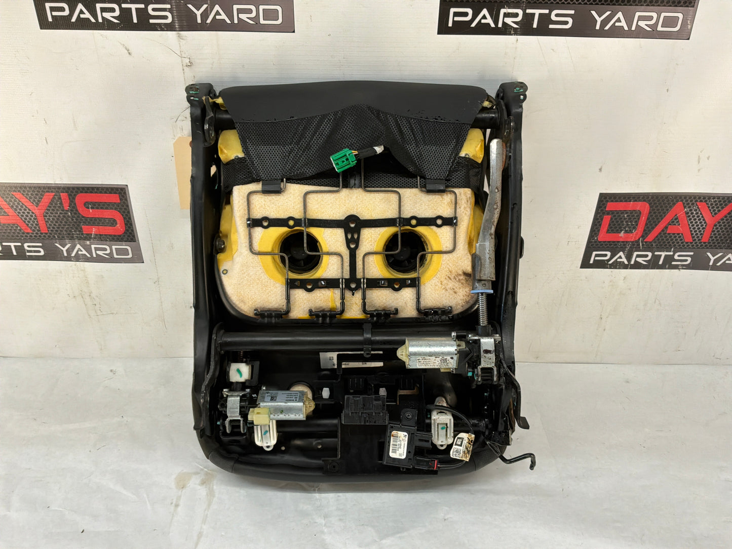 rh front bottom seat cushion - Day's Parts Yard