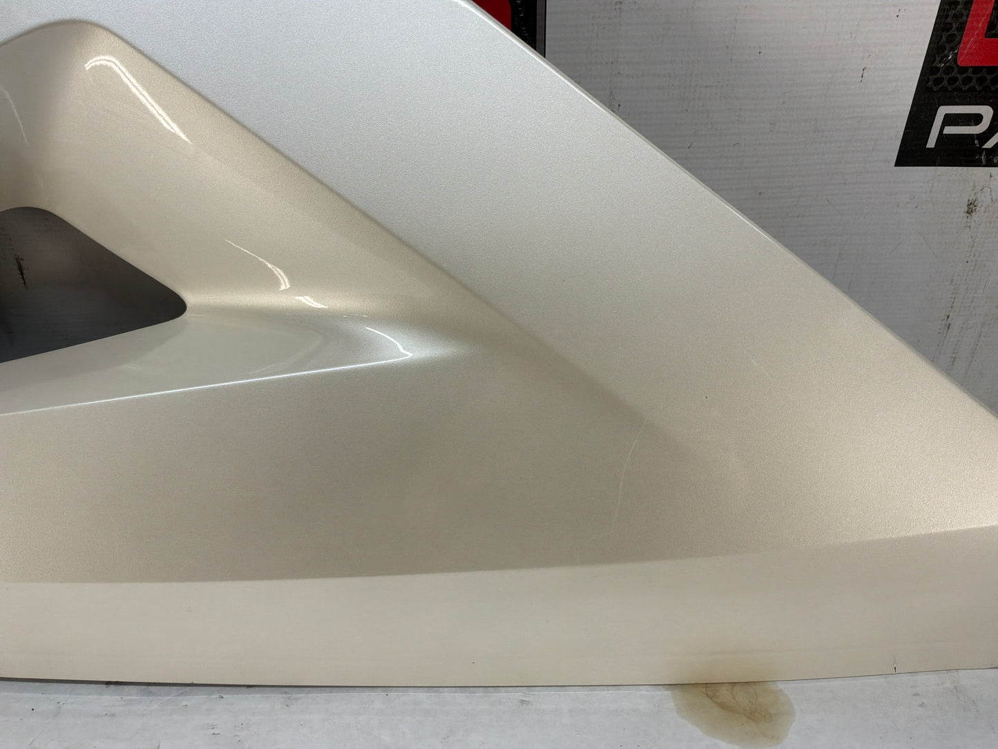 2012 Chevy Avalanche Exterior RH Passenger Outer Trim Bed Cargo Box Sail Panel Cladding OEM