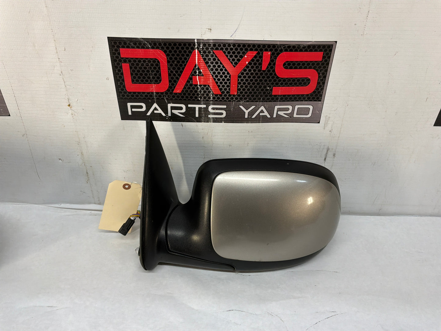 2002 Cadillac Escalade EXT LH Driver Exterior Mirror OEM