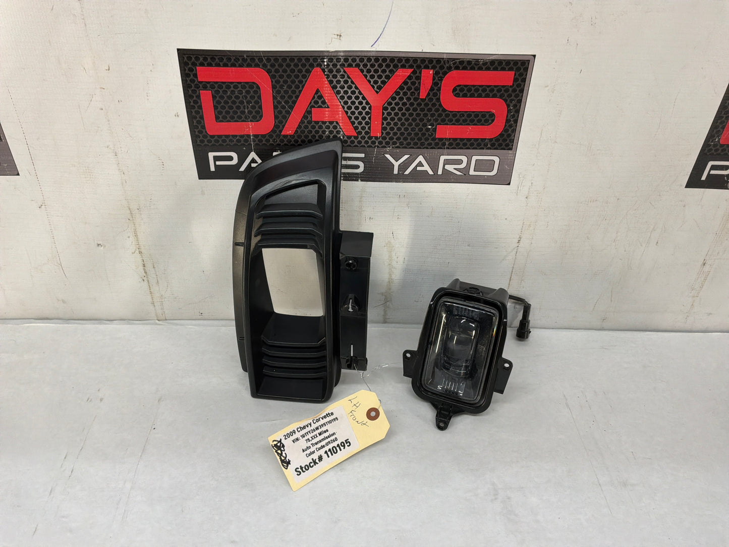 2009 Chevy C6 Corvette LH Driver Fog Light & Fog Light Bezel OEM - Day's Parts Yard