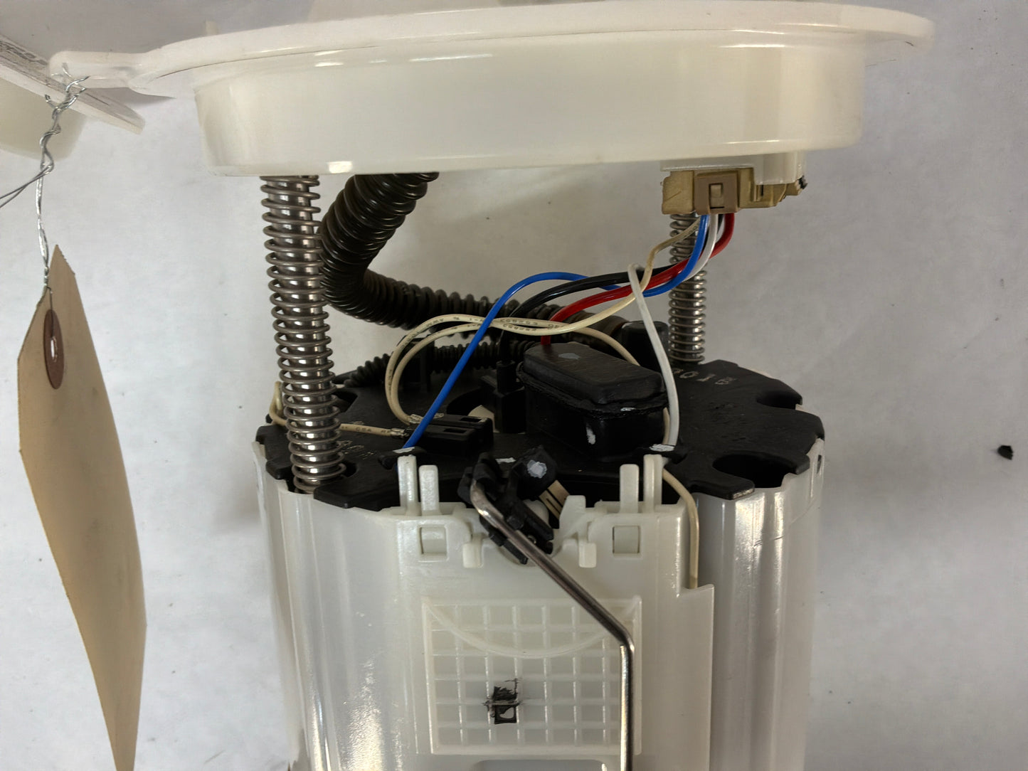 2014 Chevy Camaro SS Gas Fuel Pump Level Sending Unit Assembly OEM