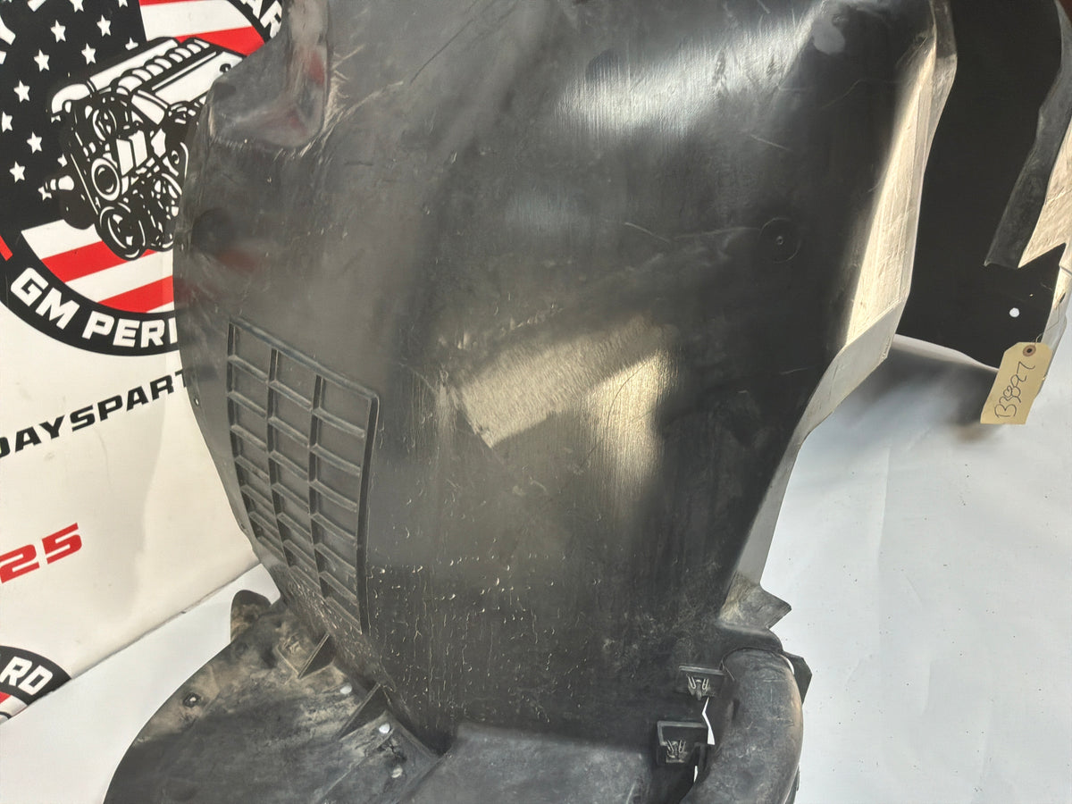 2013 Chevy Camaro ZL1 RH Passenger Front Fender Wheel House Well Liner OEM