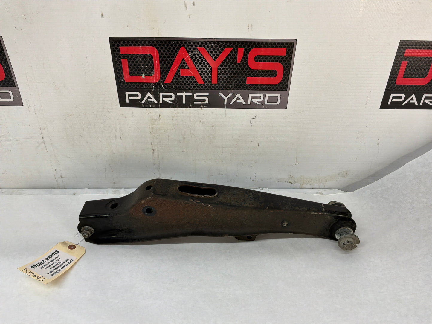 Control arm - Day's Parts Yard