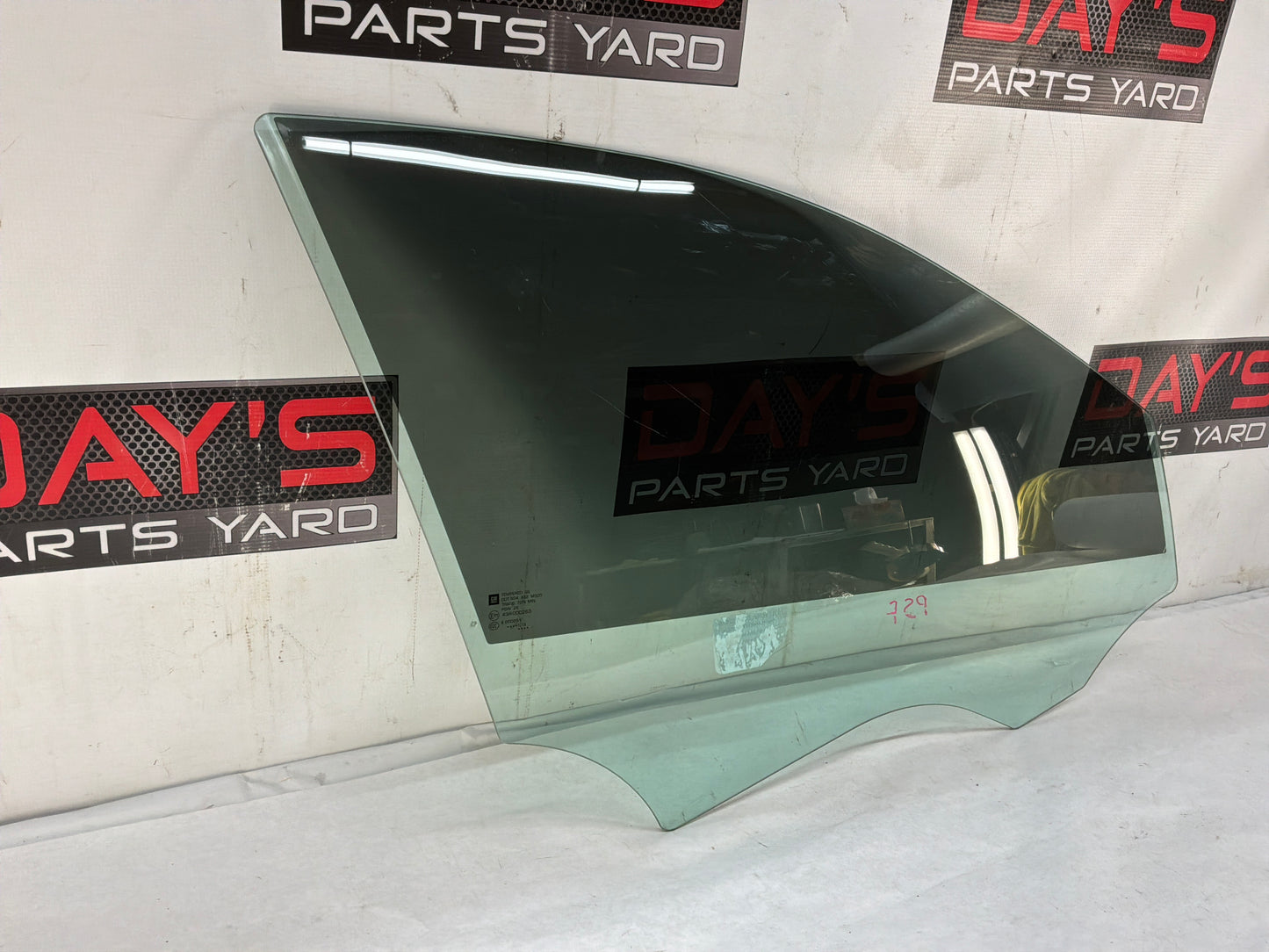 Glass - Day's Parts Yard