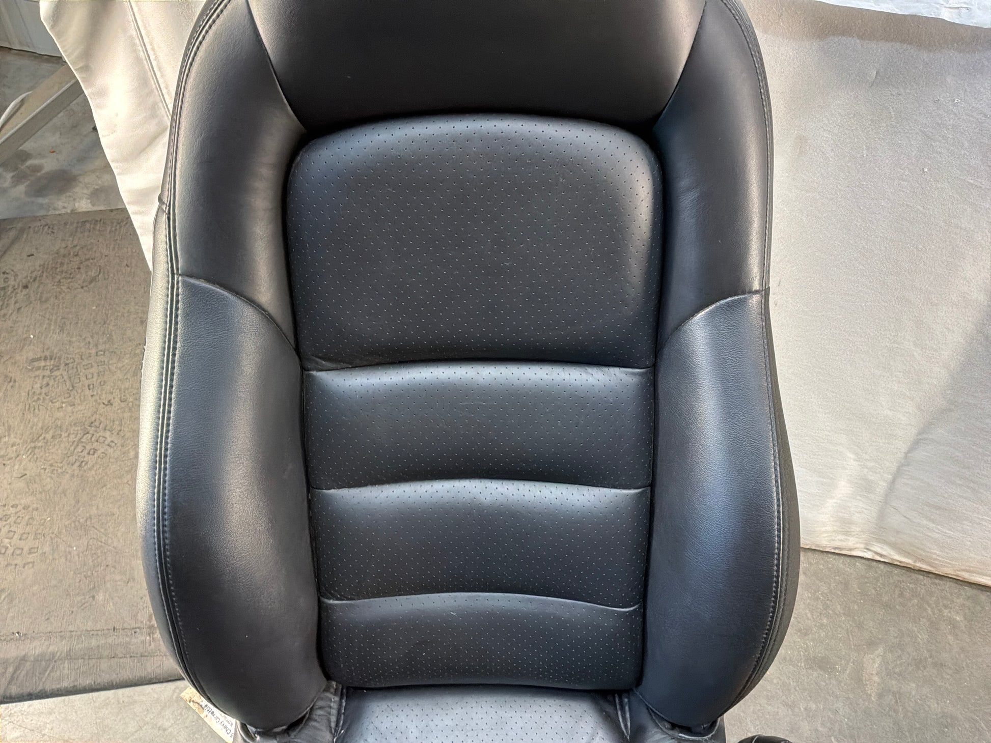 Front seats - Day's Parts Yard
