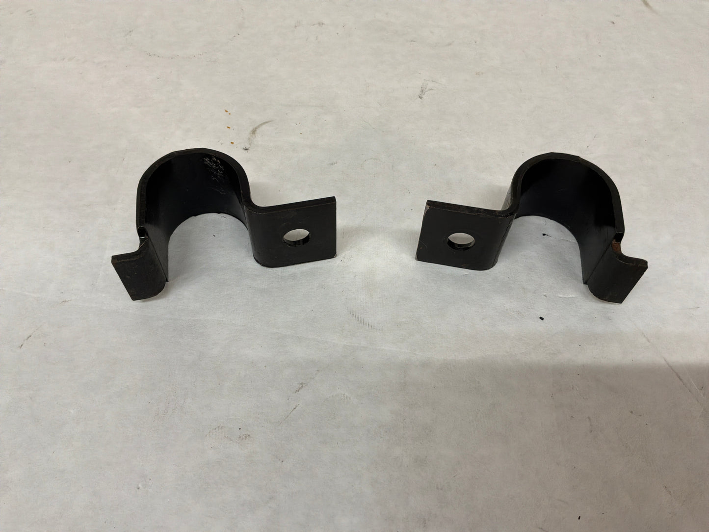 2006 Pontiac GTO Rear Suspension Stabilizer Sway Bar Brackets Clamps OEM