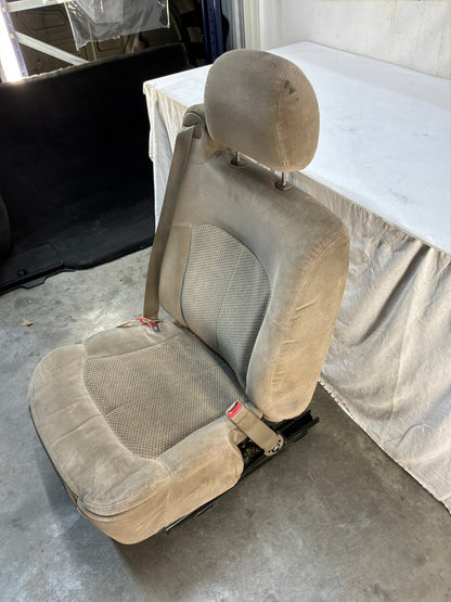 Front seats - Day's Parts Yard