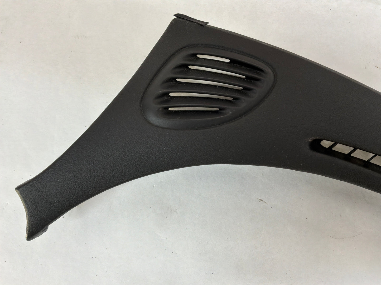 2005 Pontiac GTO Windshield Dash Cowl Defrost Panels Vent Trim Grills OEM