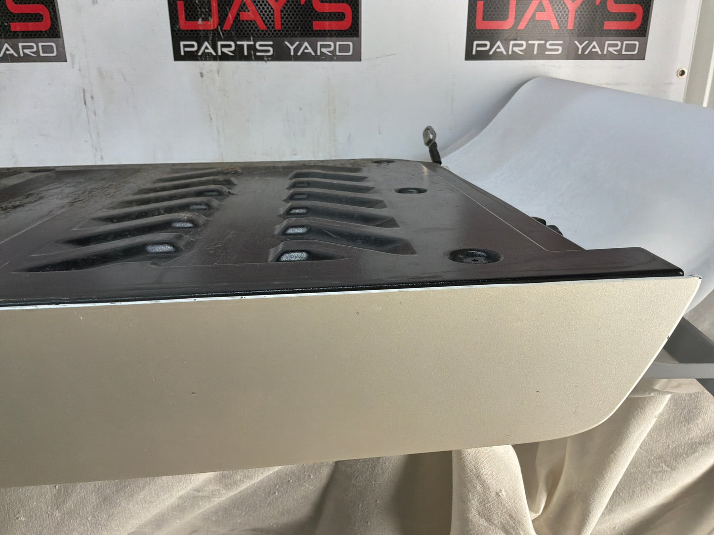 2012 Chevy Avalanche  Tailgate Tail Gate OEM