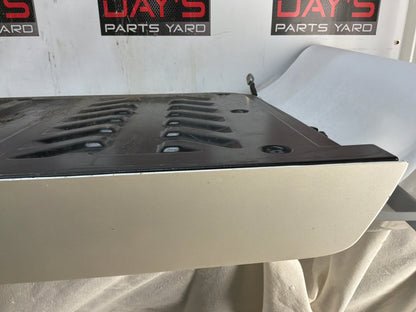 2012 Chevy Avalanche  Tailgate Tail Gate OEM