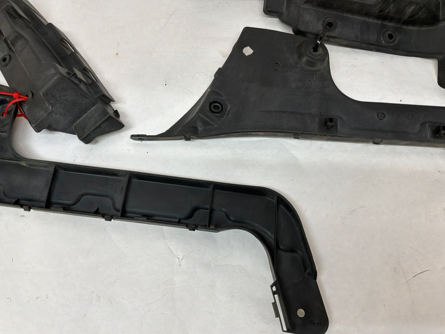 2011 Chevy Caprice PPV RH & LH Rear Bumper Guide Brackets Mounts Supports OEM