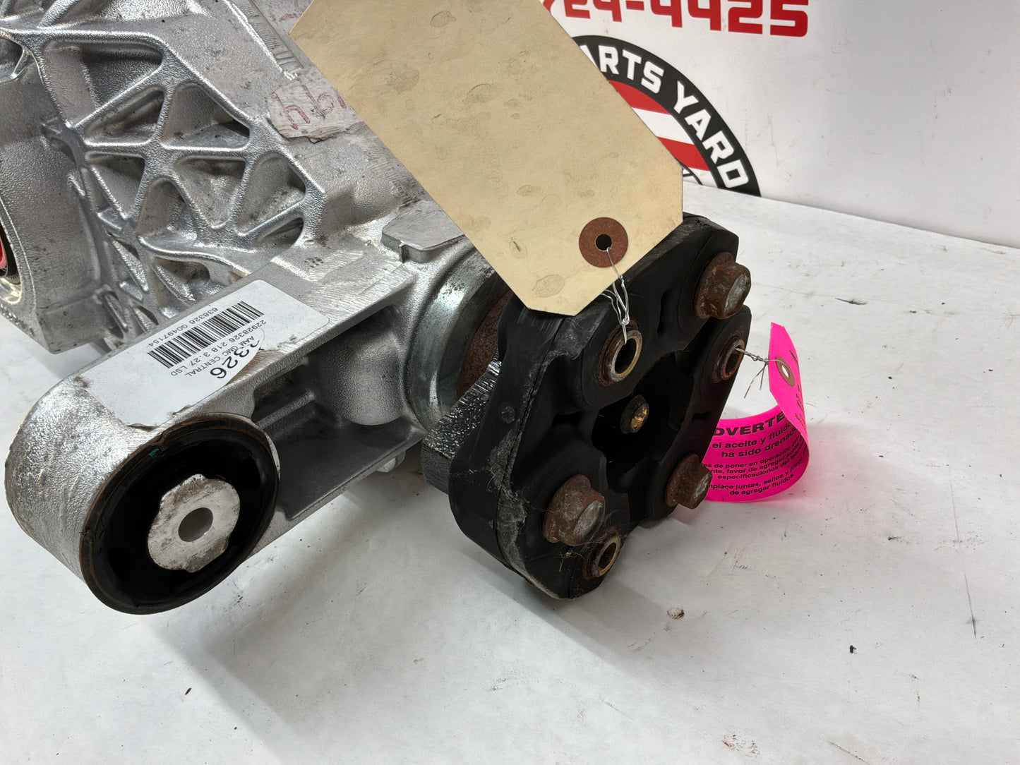 2010 Chevy Camaro SS 3.27 LSD Rear End Axle Differential Carrier OEM