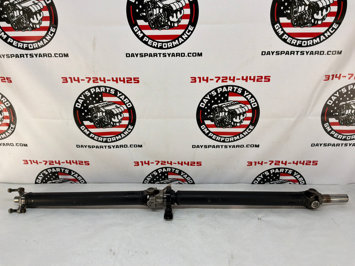 2005 Pontiac GTO Drive Propeller Shaft Driveshaft OEM