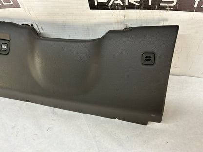 Knee bolster - Day's Parts Yard