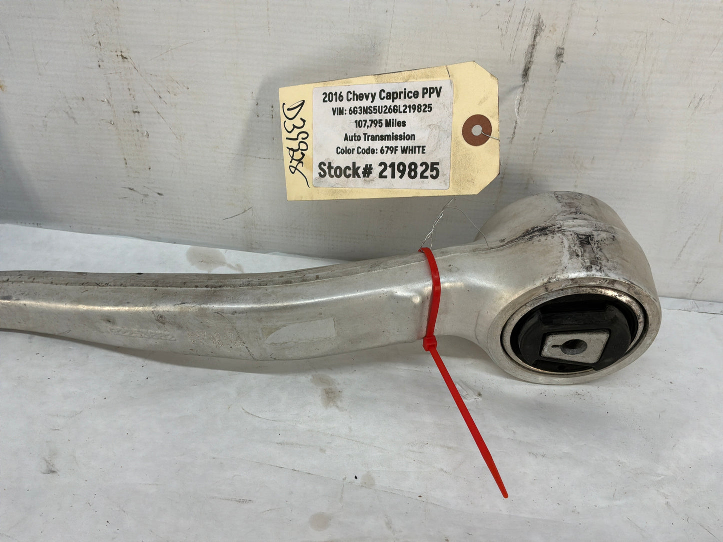 2016 Chevy Caprice PPV RH Passenger Front Suspension Lower Control Arm Link OEM