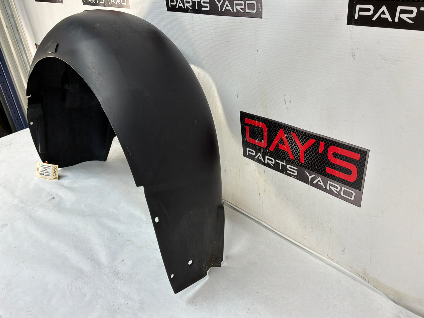 Rh wheel liner - Day's Parts Yard