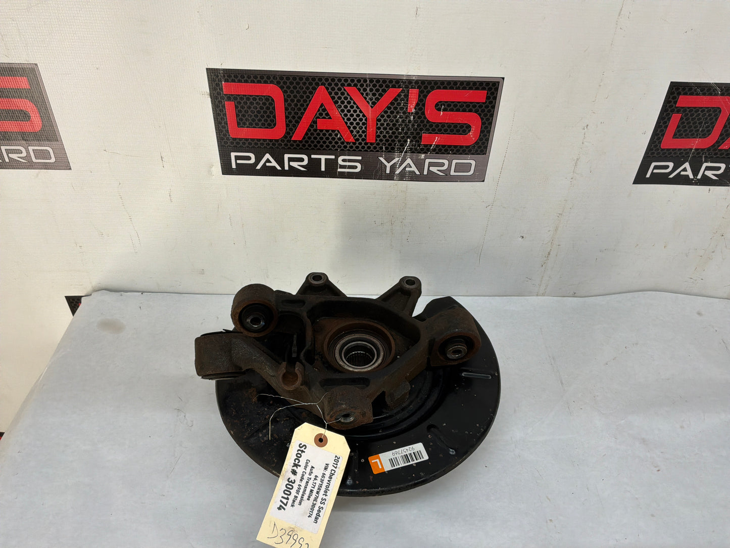 2017 Chevy SS Sedan LH Driver Rear Suspension Spindle Knuckle Hub Assembly OEM