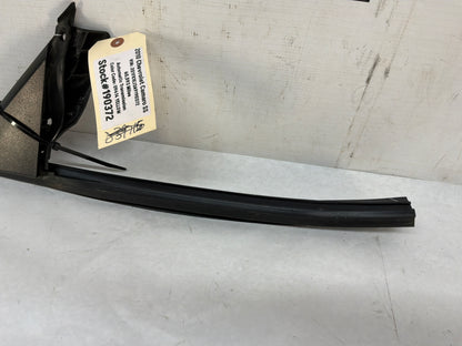 Lh door rubber seal - Day's Parts Yard