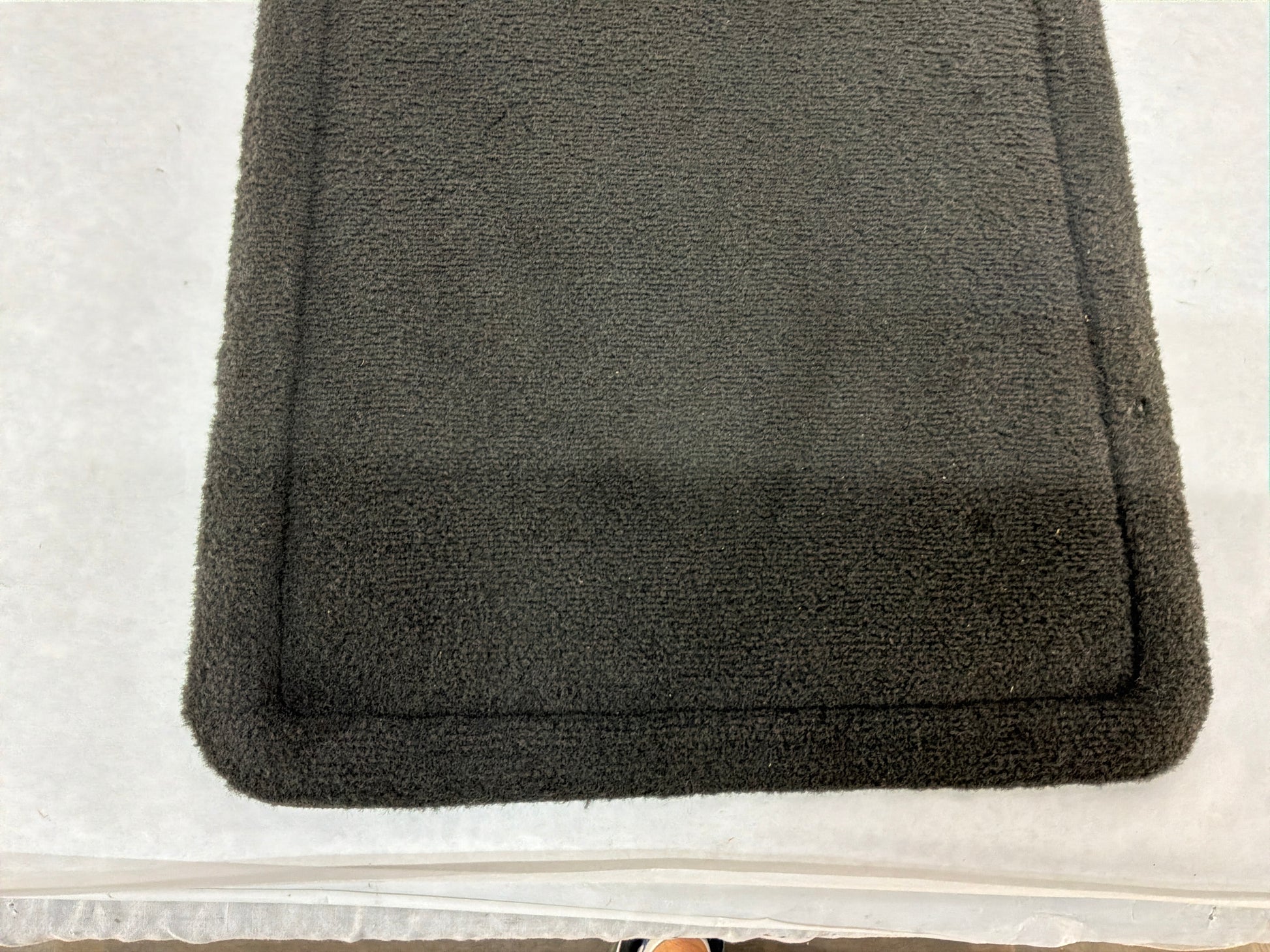 Rh front floor mat - Day's Parts Yard