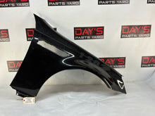 Rh fender - Day's Parts Yard