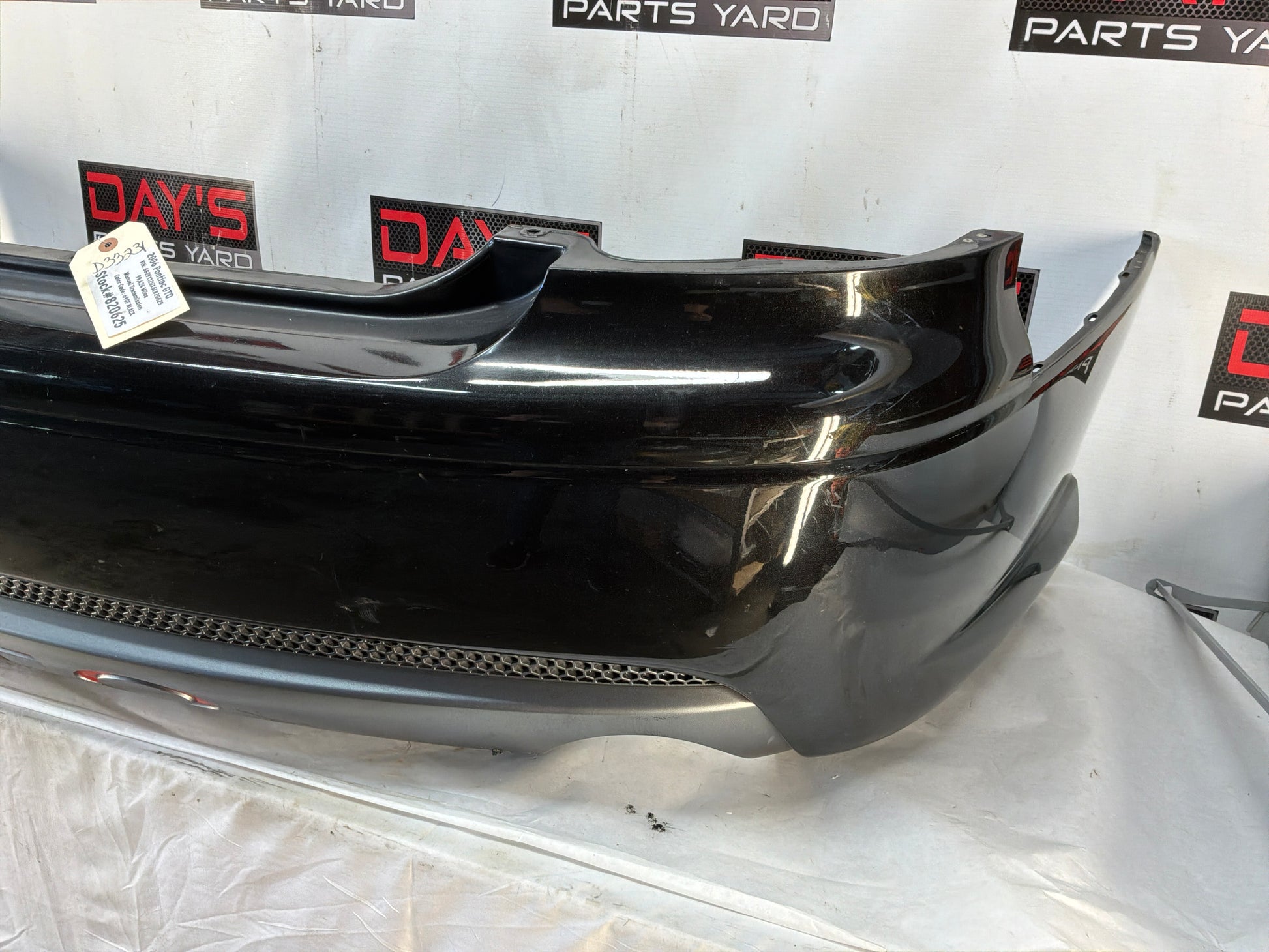 Rear bumper - Day's Parts Yard