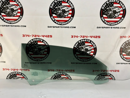 2015 Chevy Camaro SS 1LE RH Passenger Front Door Window Glass OEM
