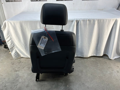 Front seats - Day's Parts Yard