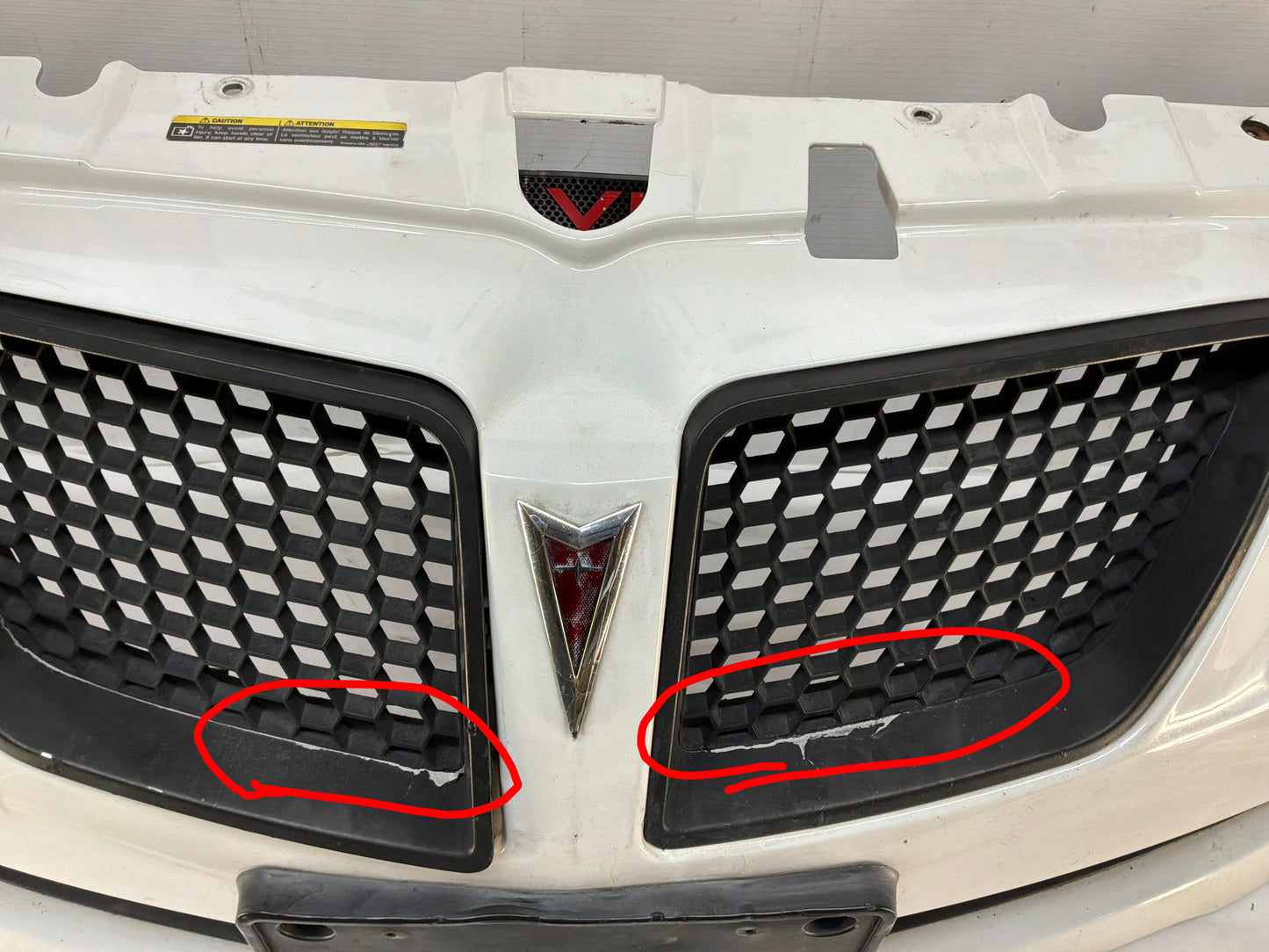 2008 Pontiac G8 GT Front Bumper Cover Fascia Assembly Grilles OEM