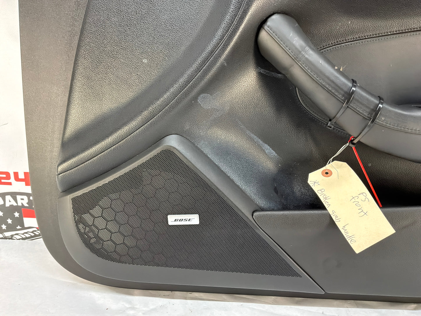 2018 Cadillac CTS-V Front RH Passenger Door Panel OEM broken grab