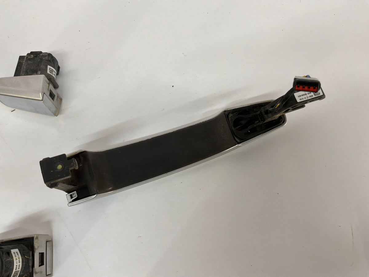 2014 Chevy SS Sedan Exterior Door Handles Set Silver OEM