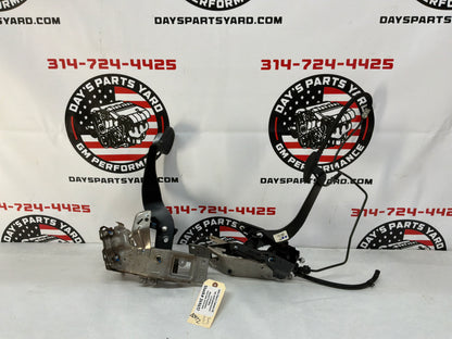 2014 Chevy Camaro SS  Manual Transmission Pedal Brake Clutch Master Cylinder Assembly OEM